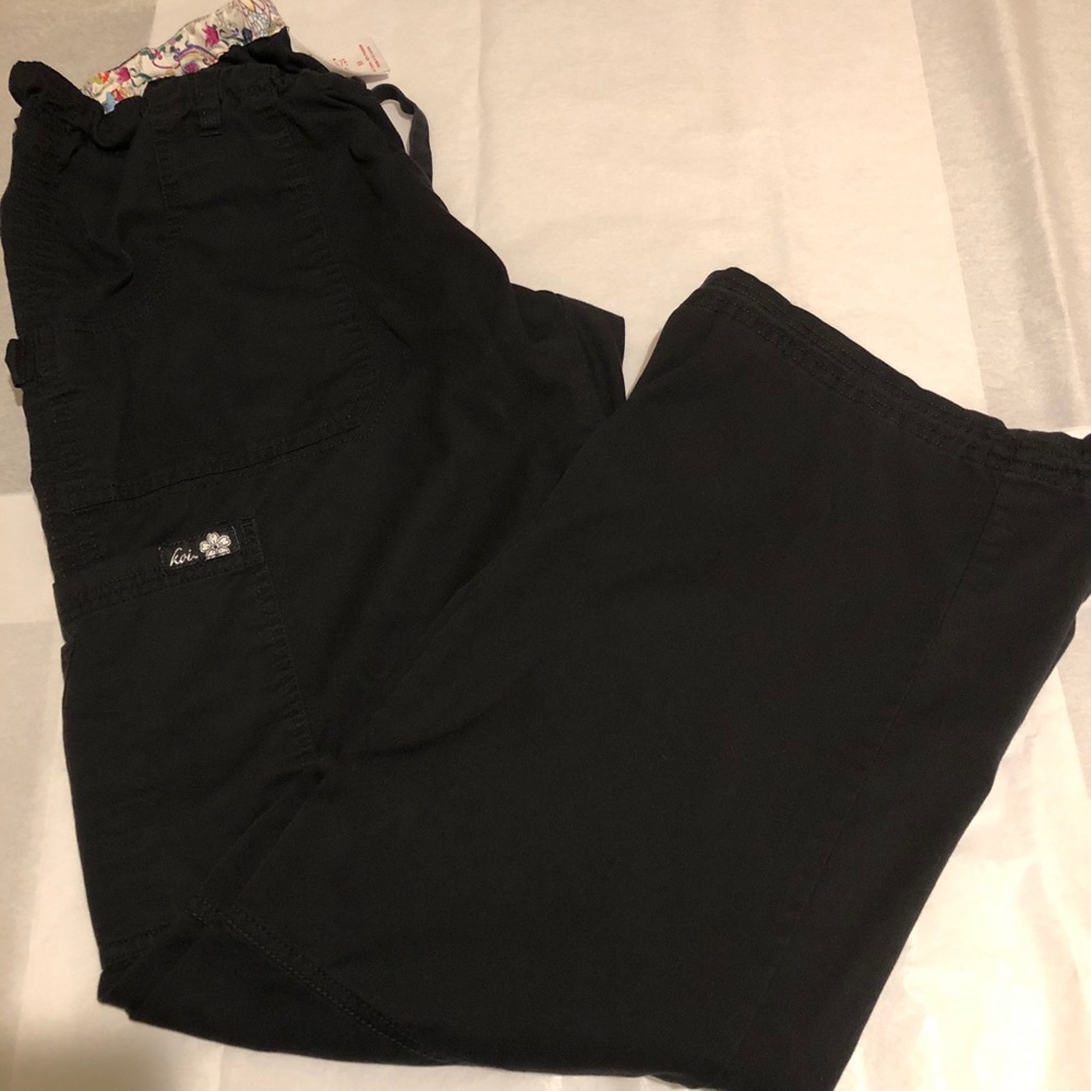 koi Scrub Lindsey Cargo pants Black Size Medium
